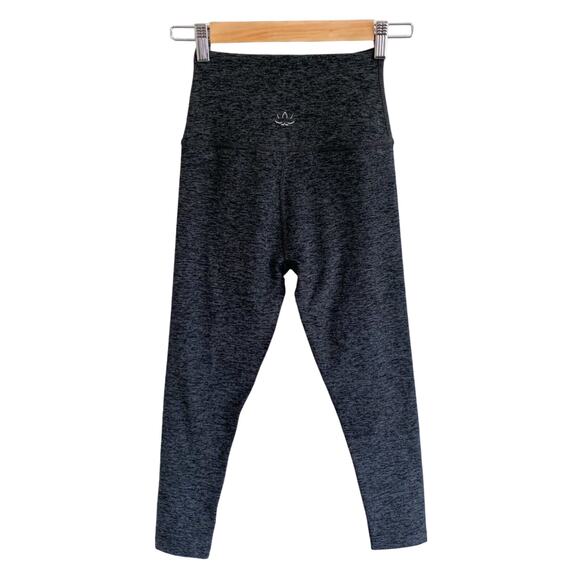 Beyond Yoga NEW Spacedye Walk and Talk High Waisted Capri Legging Grey Small - Picture 2 of 5